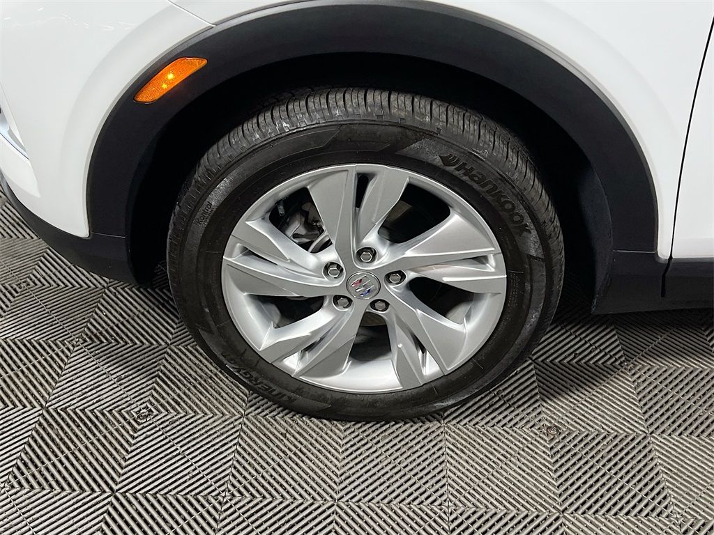 Vehicle image 28 of 35
