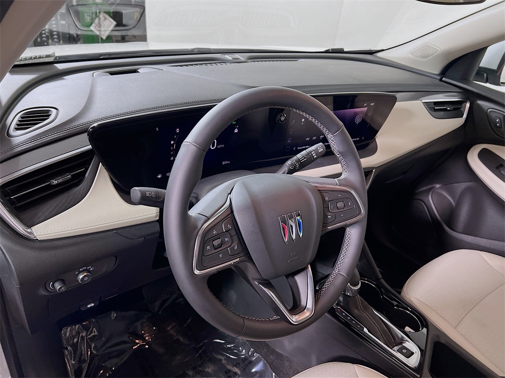 Vehicle image 10 of 35