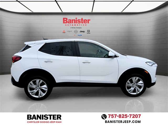 Vehicle image 4 of 24