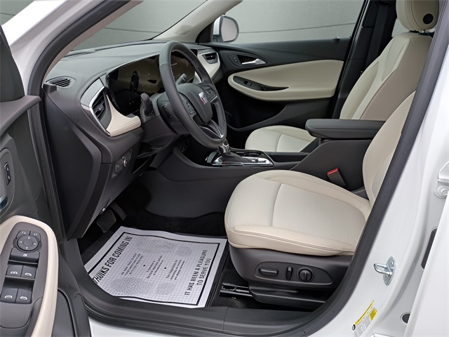 Vehicle image 18 of 24