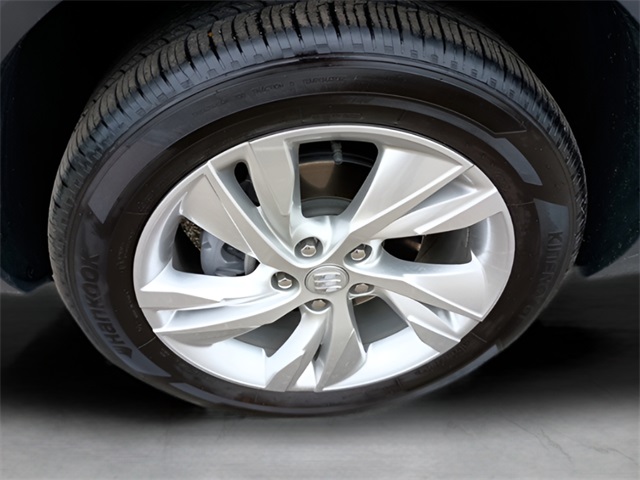 Vehicle image 9 of 24