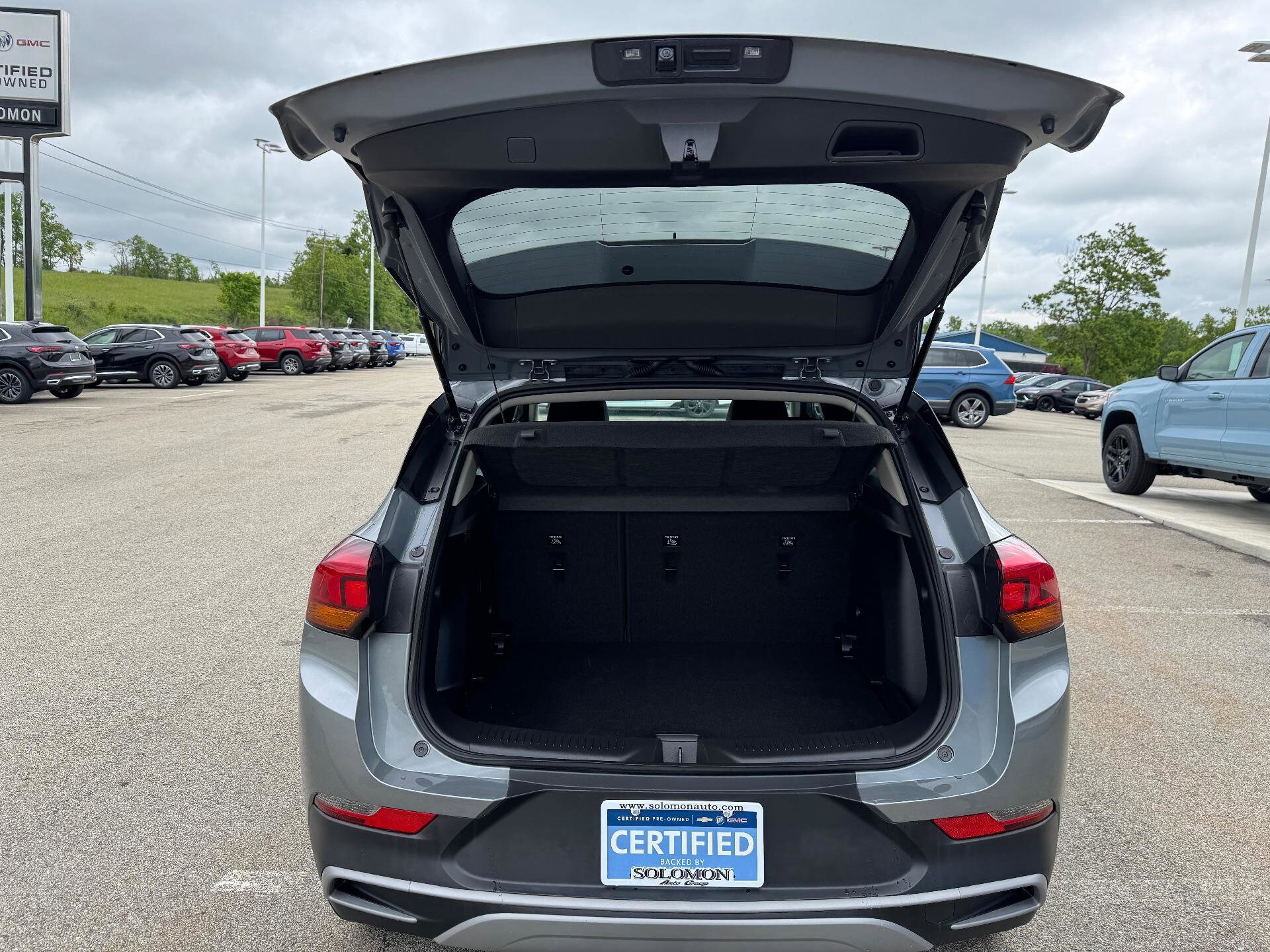 Vehicle image 11 of 30