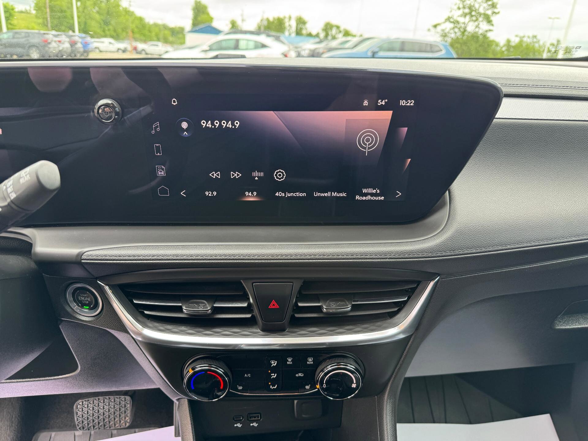 Vehicle image 22 of 30