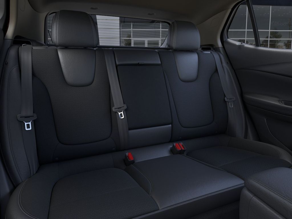 Vehicle image 17 of 25