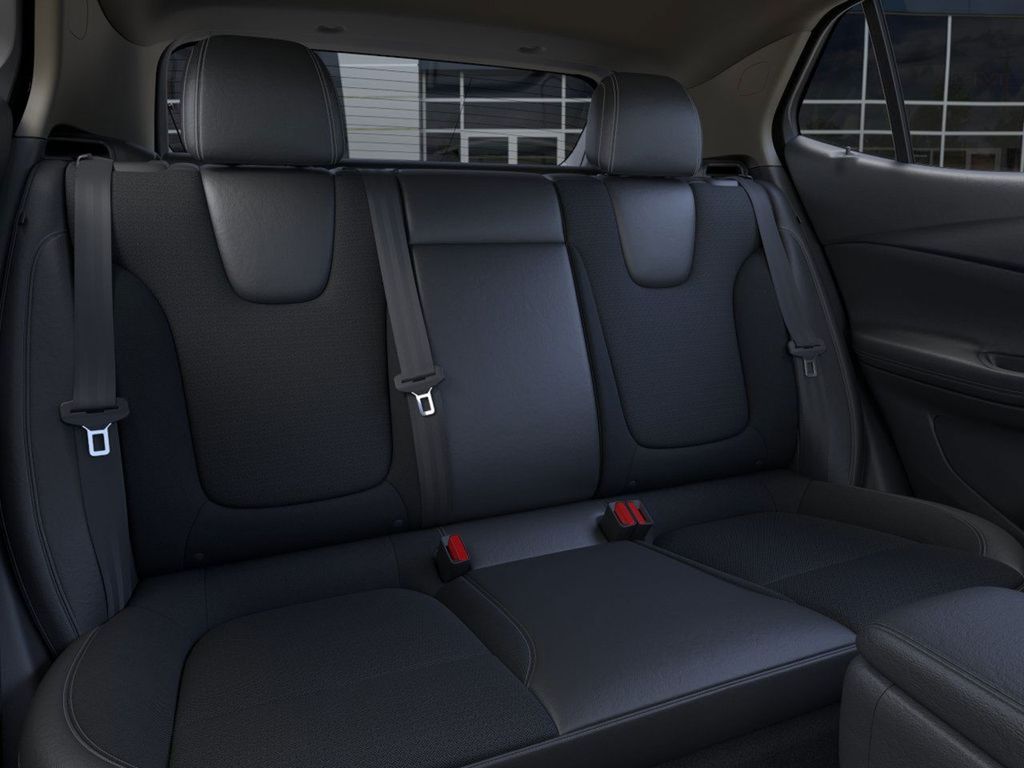 Vehicle image 17 of 25