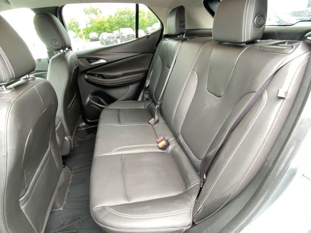 Vehicle image 23 of 33
