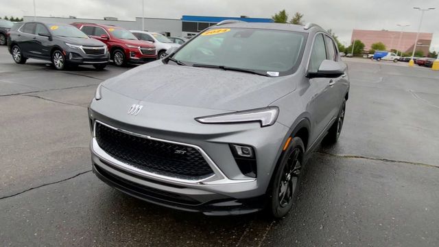 Vehicle image 3 of 33
