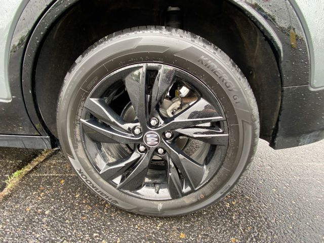 Vehicle image 31 of 33