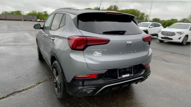Vehicle image 8 of 33