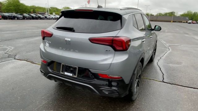 Vehicle image 7 of 33