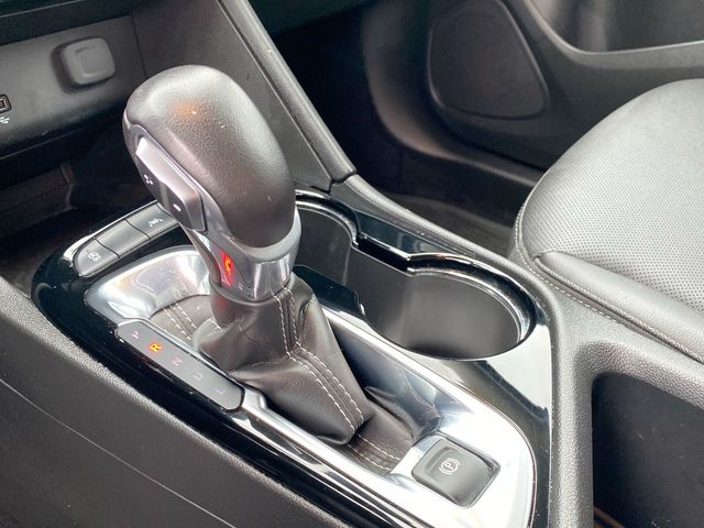 Vehicle image 15 of 33
