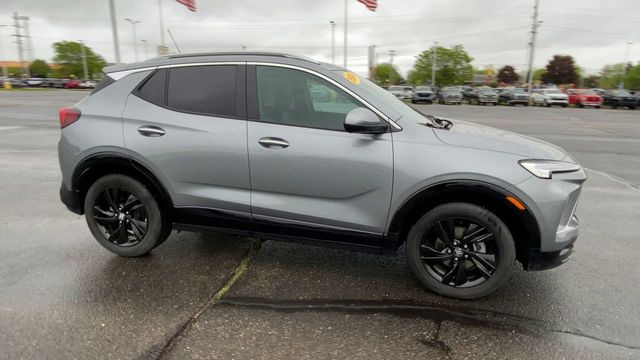 Vehicle image 4 of 33