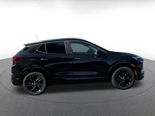 Vehicle image 7 of 42
