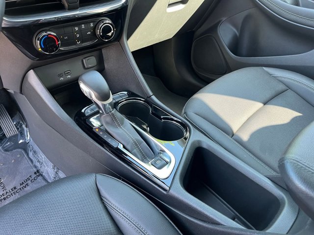 Vehicle image 37 of 42
