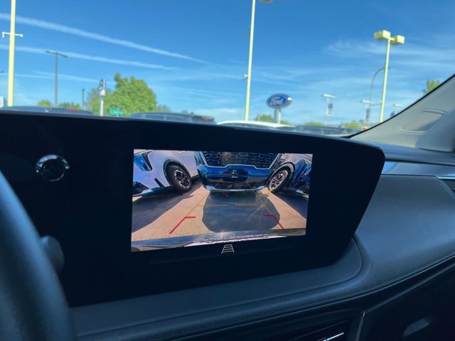 Vehicle image 16 of 42