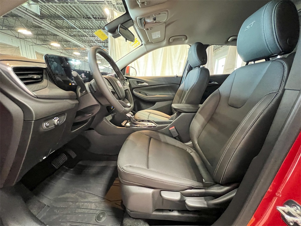 Vehicle image 14 of 43