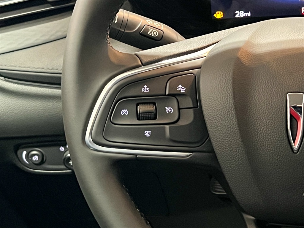 Vehicle image 29 of 43
