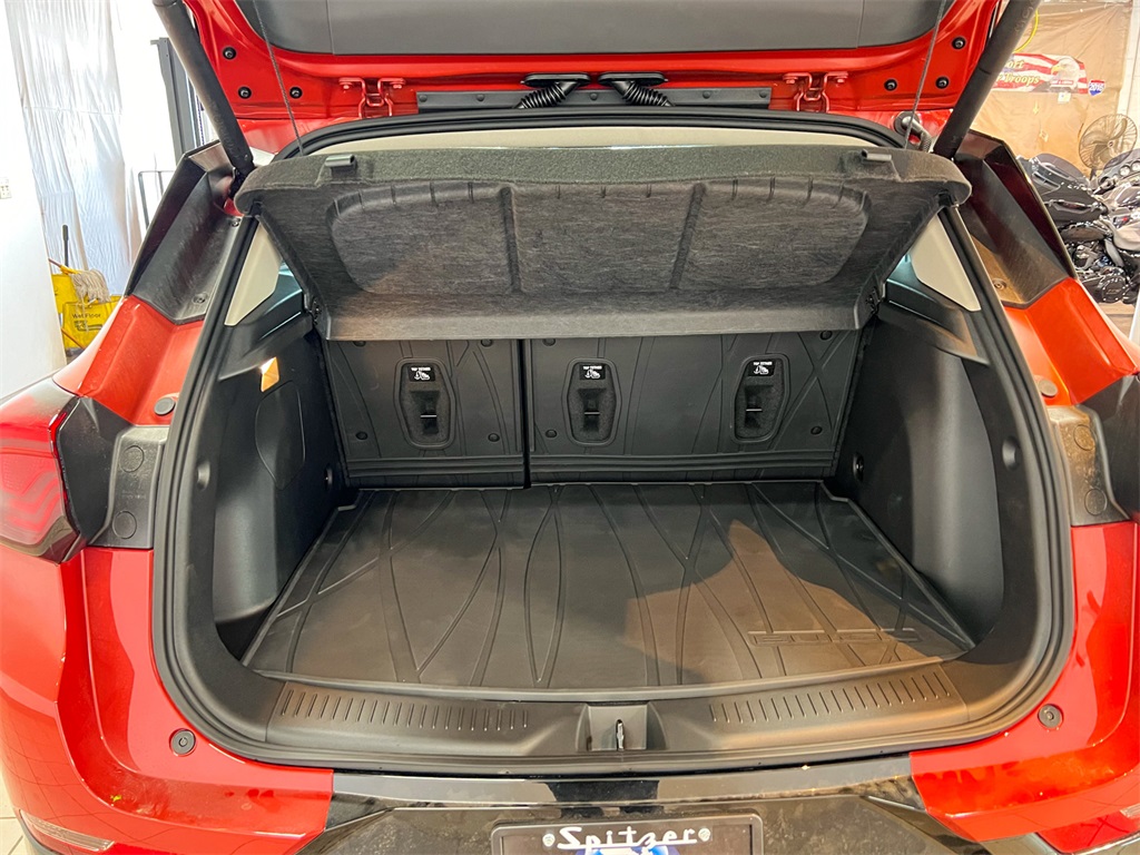 Vehicle image 17 of 43