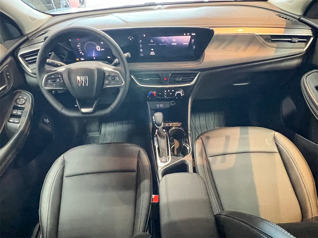 Vehicle image 22 of 43