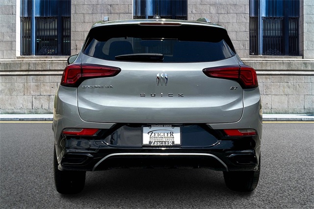 Vehicle image 7 of 33