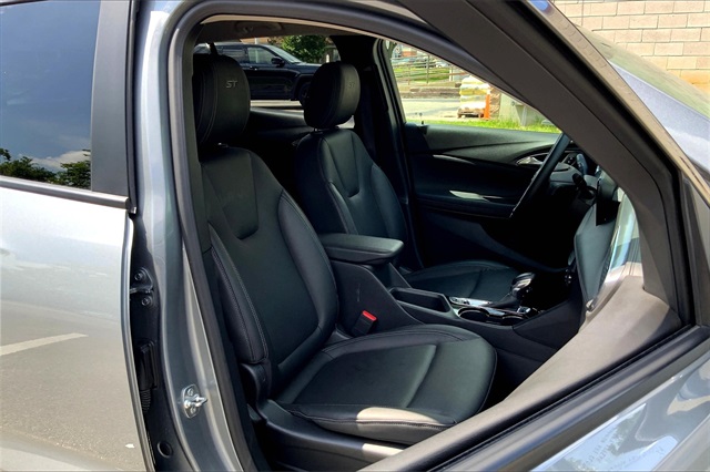 Vehicle image 12 of 33