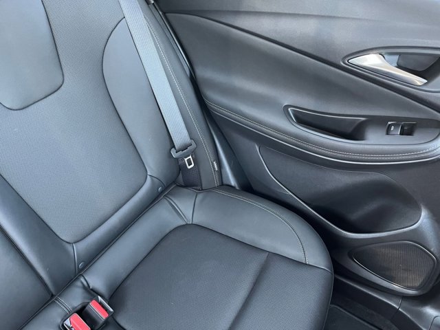 Vehicle image 23 of 42