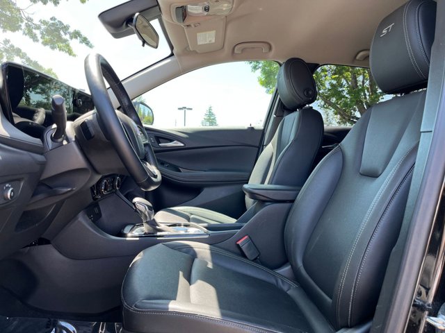 Vehicle image 19 of 42