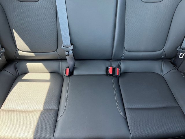 Vehicle image 22 of 42