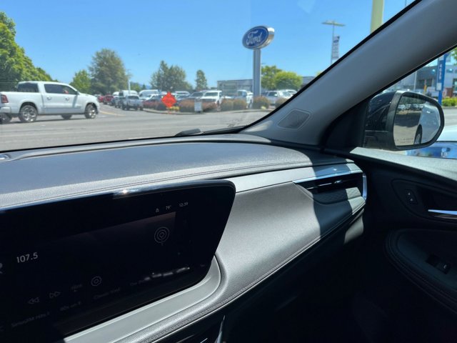 Vehicle image 26 of 42