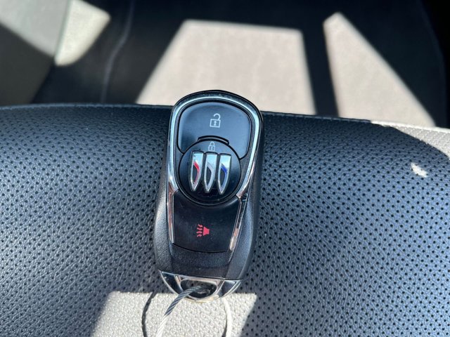 Vehicle image 31 of 42