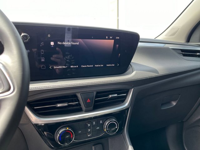 Vehicle image 21 of 46