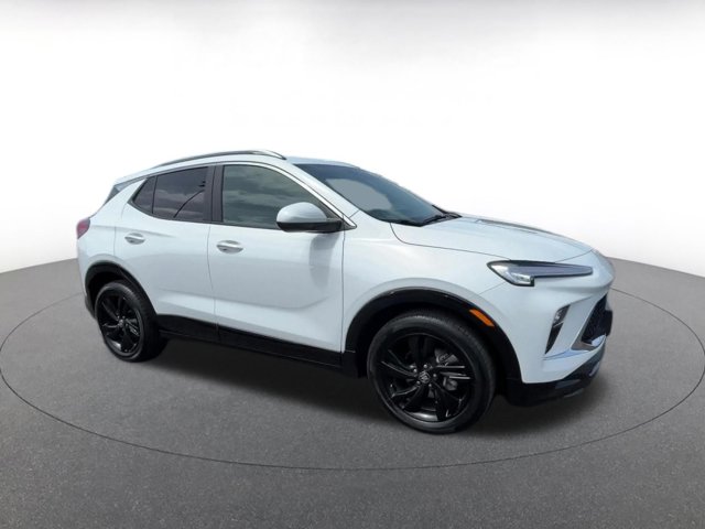 Vehicle image 6 of 46