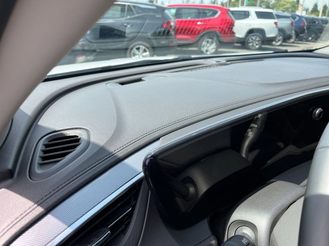 Vehicle image 34 of 46