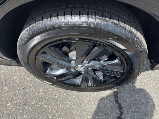 Vehicle image 30 of 46