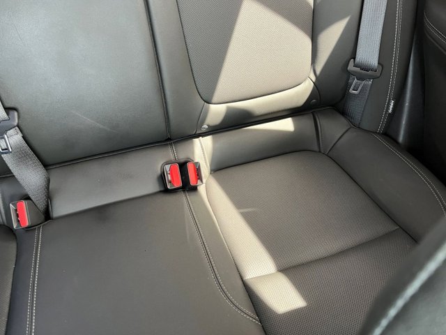 Vehicle image 37 of 46