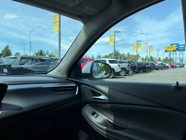 Vehicle image 35 of 46