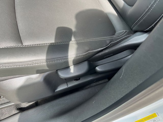 Vehicle image 23 of 46