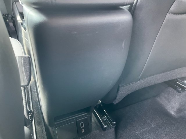 Vehicle image 24 of 46