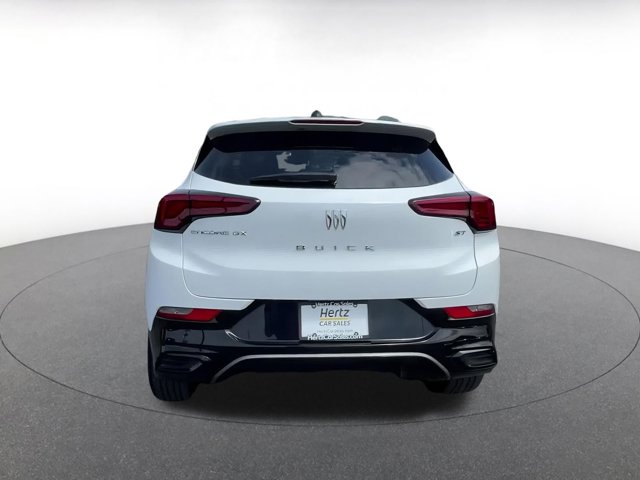 Vehicle image 10 of 46