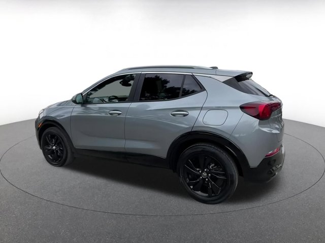 Vehicle image 11 of 46