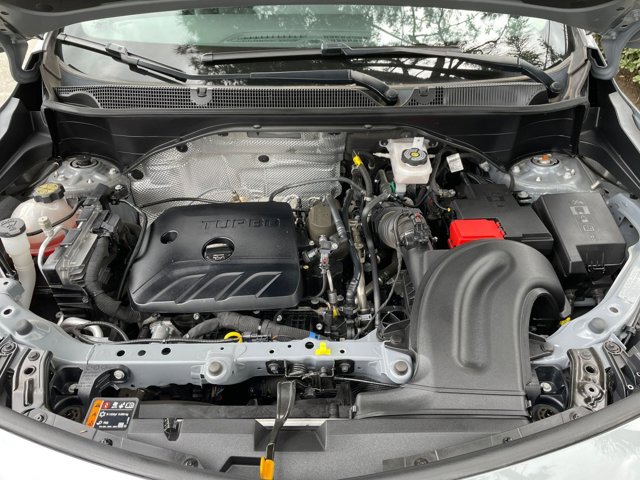 Vehicle image 32 of 46