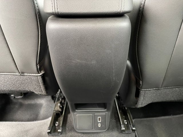 Vehicle image 24 of 46