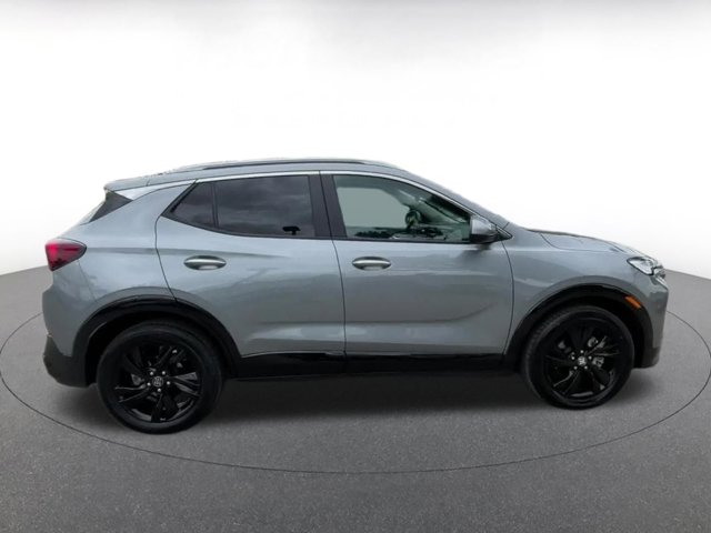 Vehicle image 7 of 46