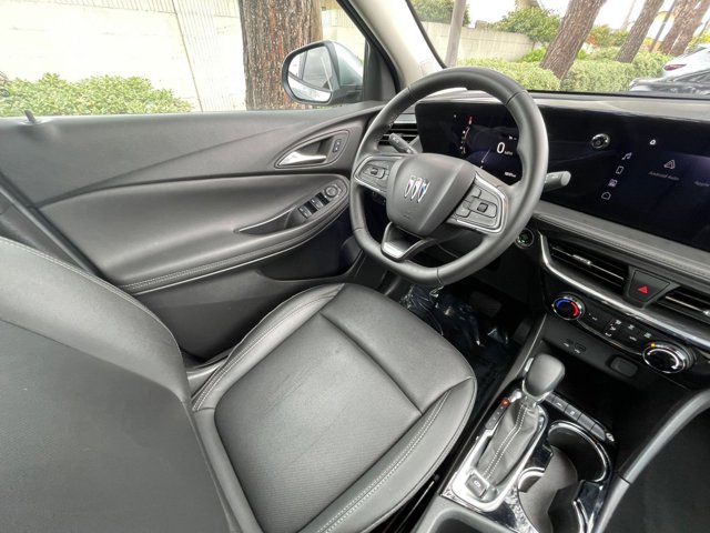 Vehicle image 34 of 46