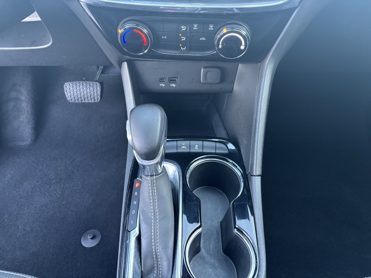 Vehicle image 13 of 19