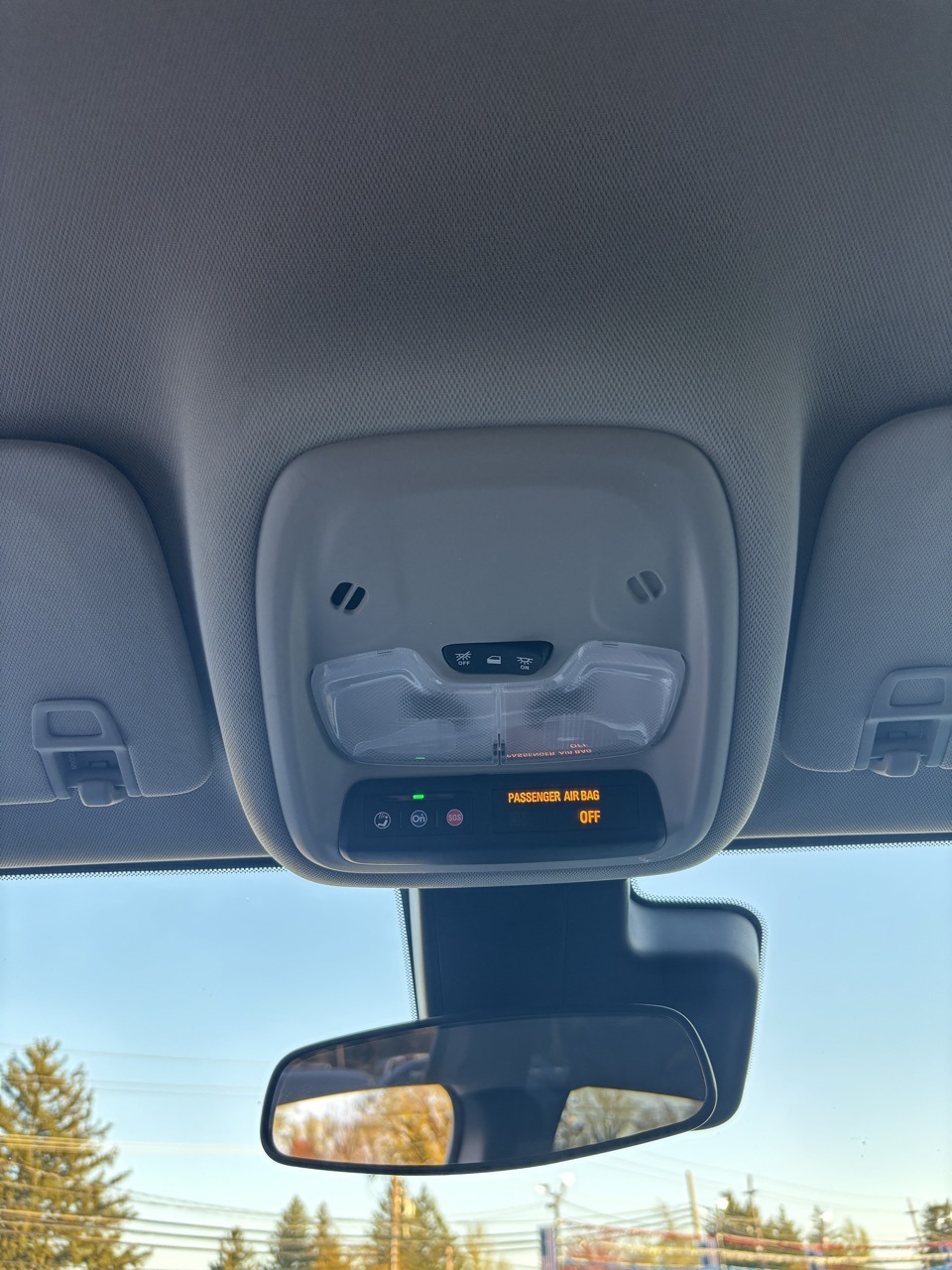 Vehicle image 15 of 19