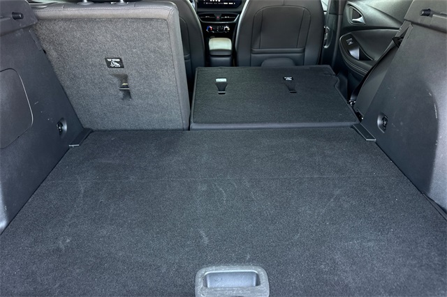 Vehicle image 18 of 35