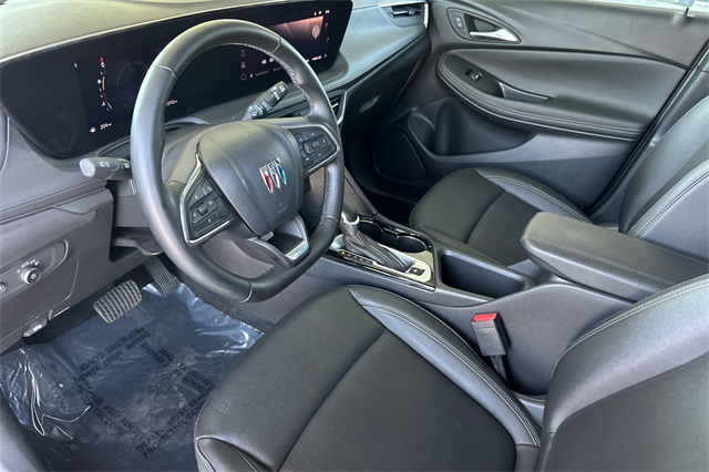 Vehicle image 10 of 35