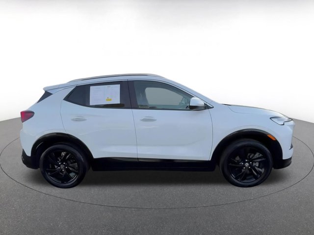 Vehicle image 6 of 46