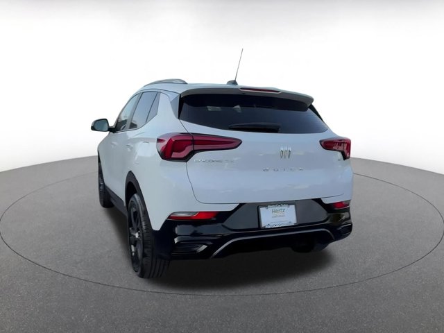 Vehicle image 11 of 46